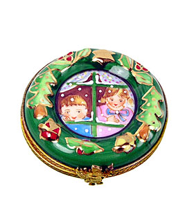 Limoges box Christmas Wreath with children n window